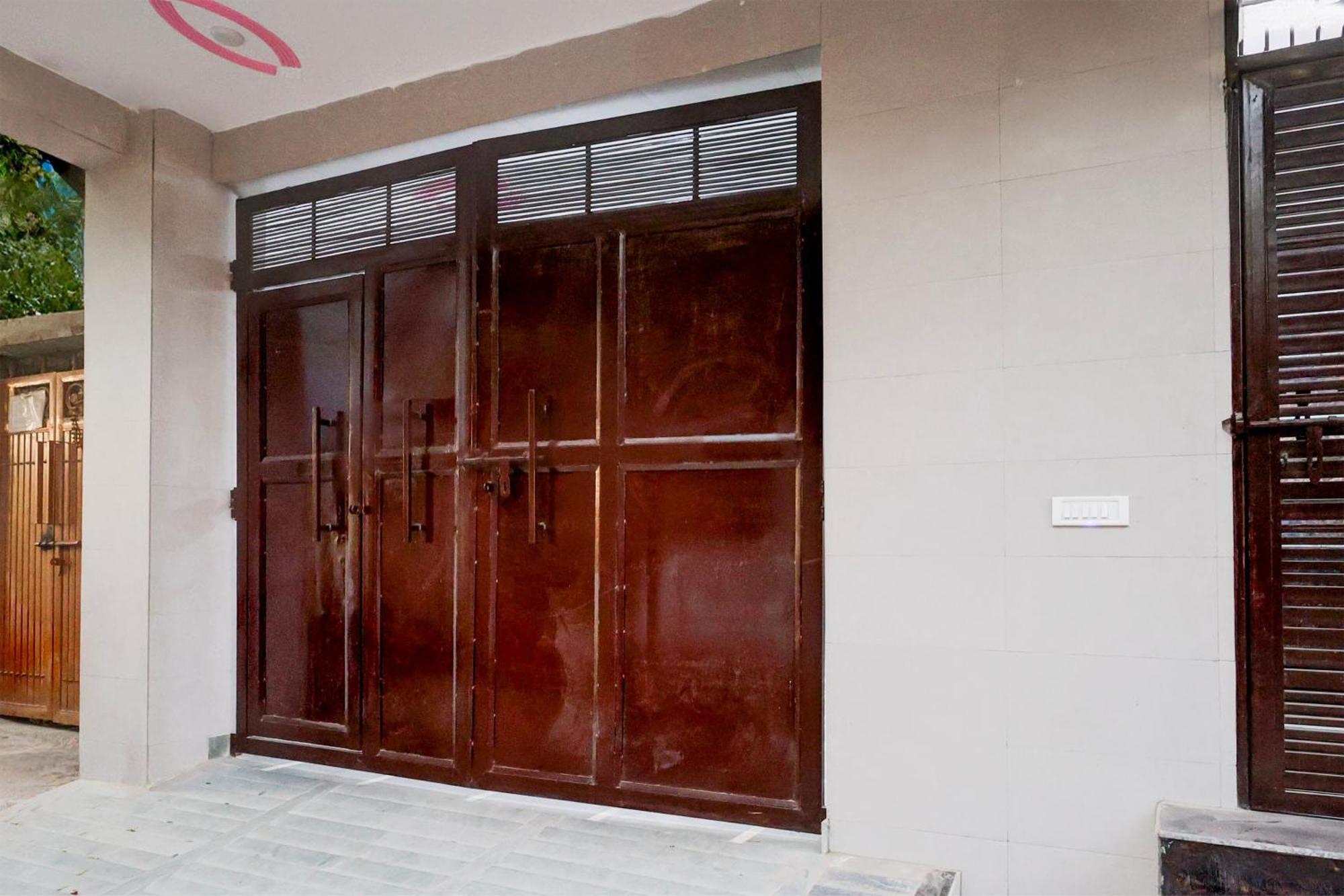 Hotel The Arrow Near Paschim Vihar Delhi  Exterior photo